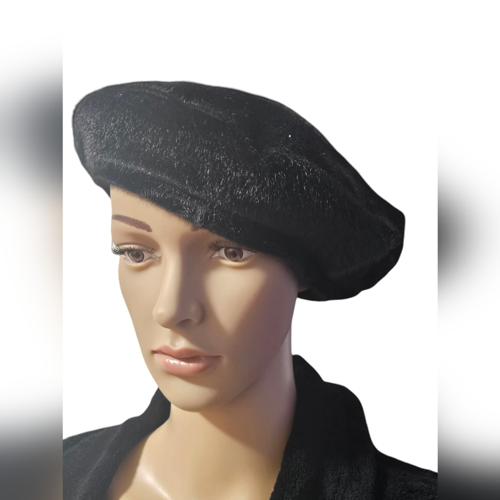 BCBGMazAzria Faux Fur Fuzzy Beret Hat Black French OS Paris Lined